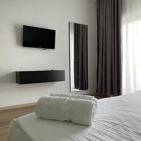 Ladi Rooms Tiranë Eksteriør bilde