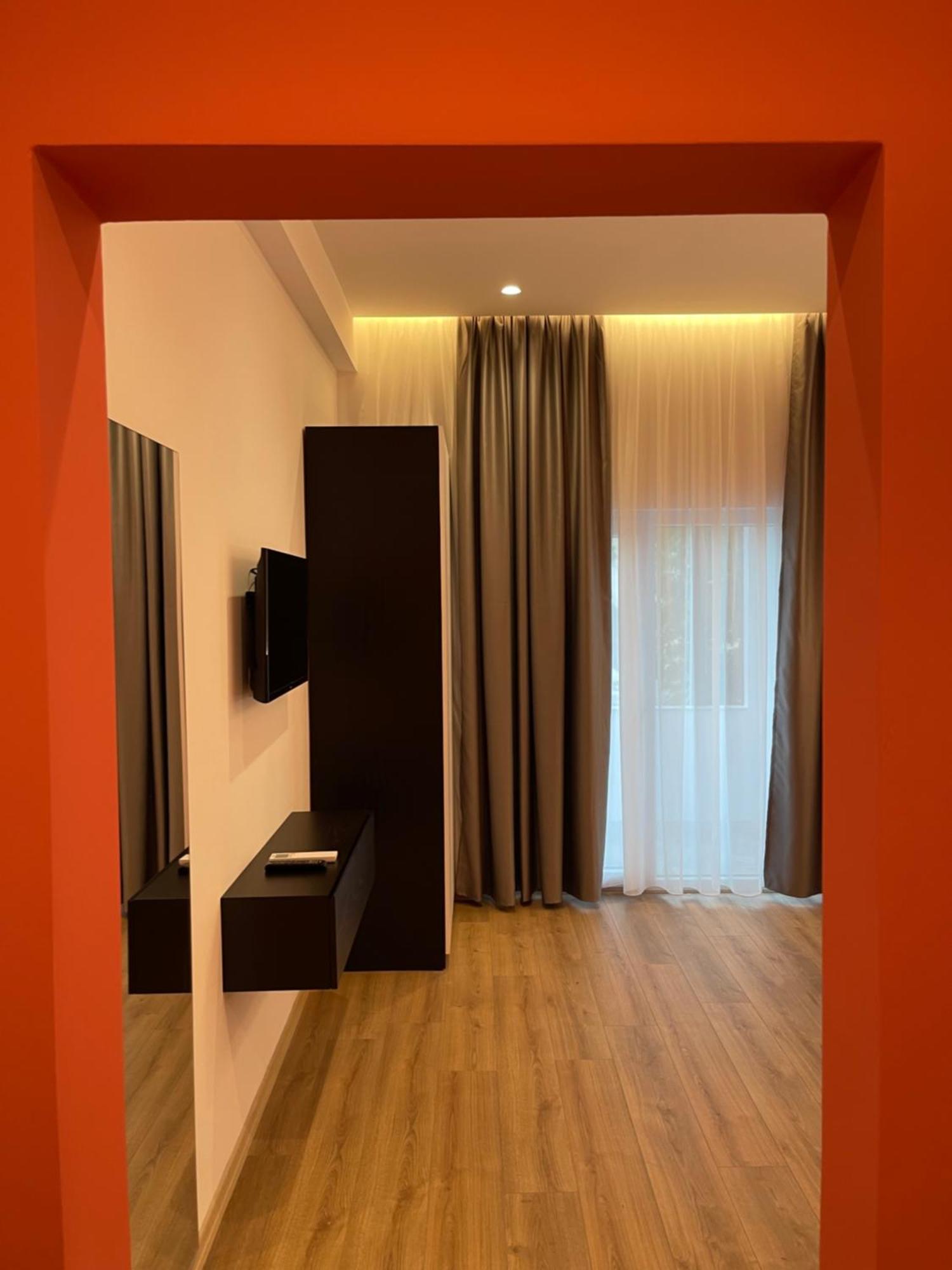 Ladi Rooms Tiranë Eksteriør bilde